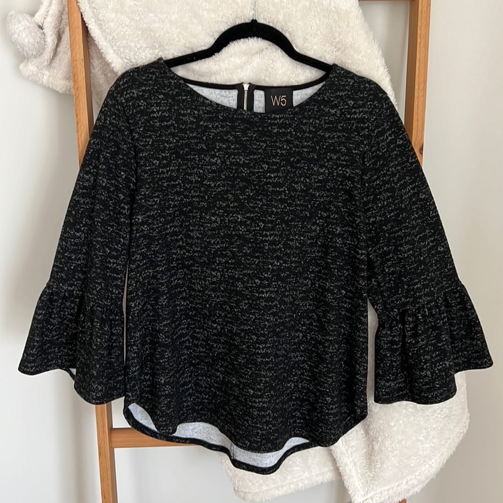 W5 bell sleeve top